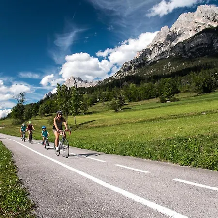 Ciasa Lorenzo - Dolomites Holidays Lägenhet *